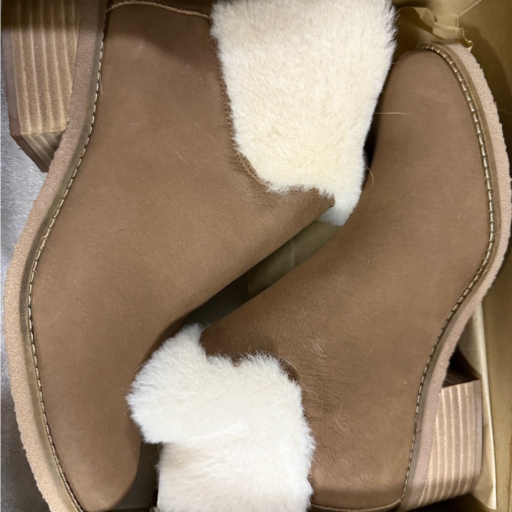 Lucky Brand Tan Shearling Winter Boots